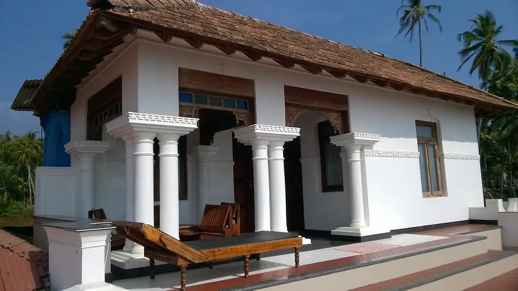 Palm Tree Bungalow Hotel Varkala