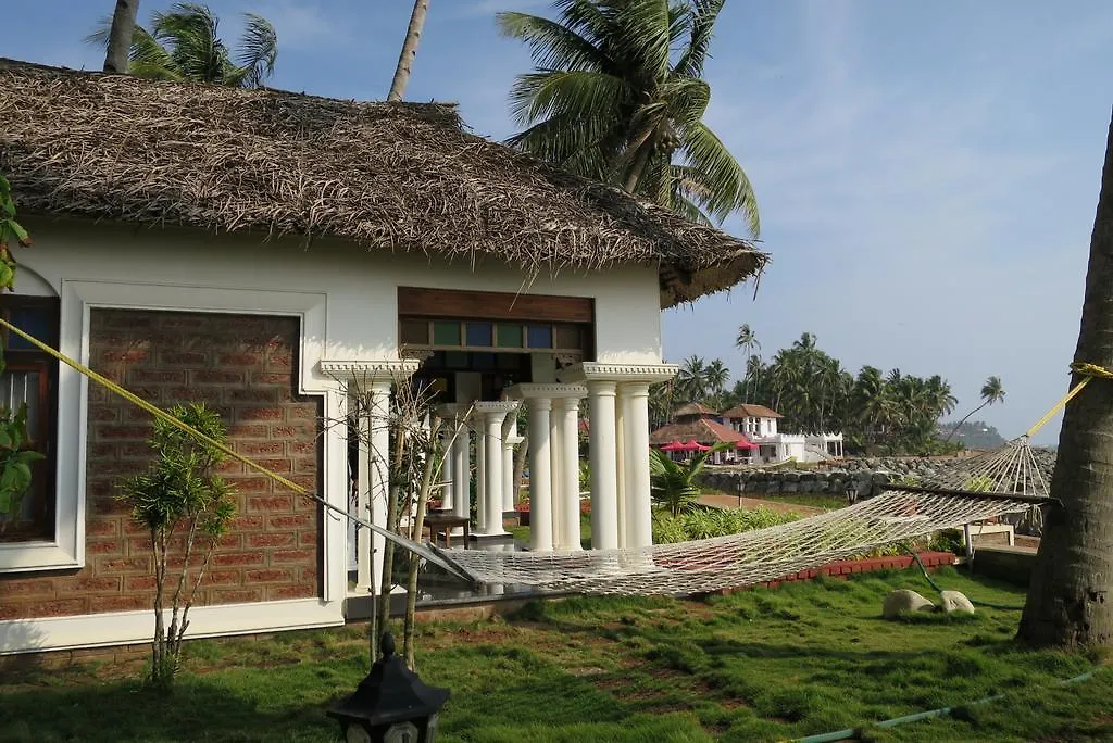Resort Palm Tree Bungalow Hotel Varkala